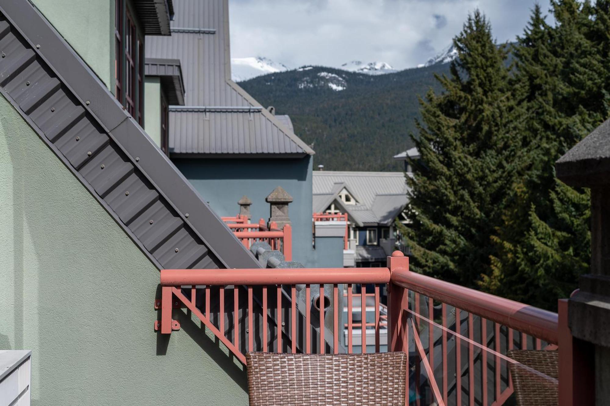 Alpenglow One Bedroom Penthouse By Mva Holiday home